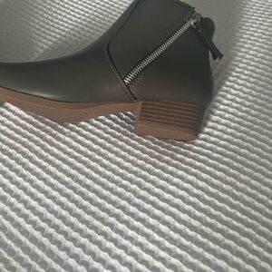 Croft and Barrow booties